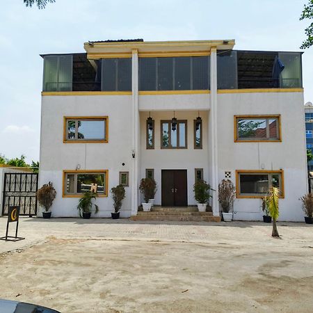 Hotel Nuit De Paris Abuja Esterno foto